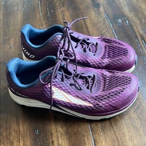 ALTRA VIHO neutral trainer shoe